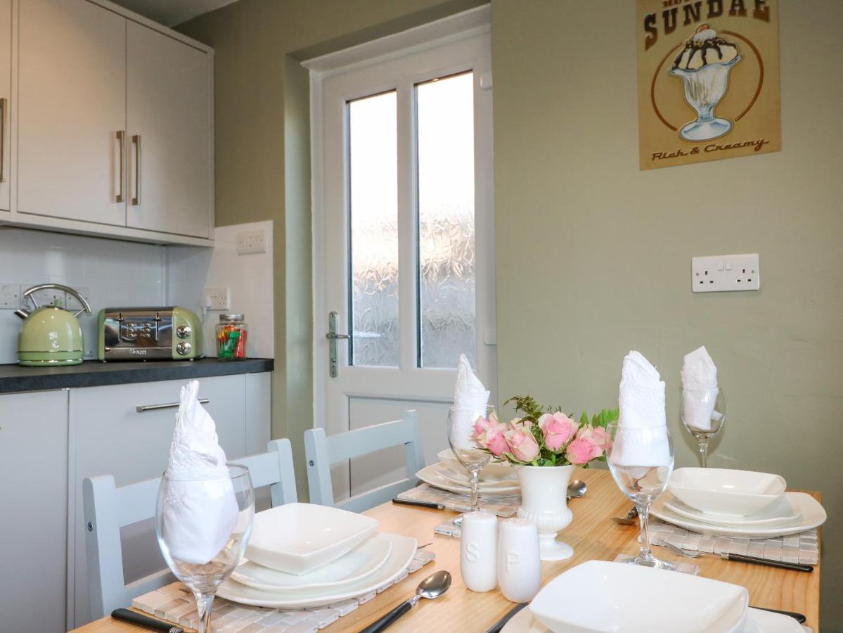 George'S Place Froghall Esterno foto