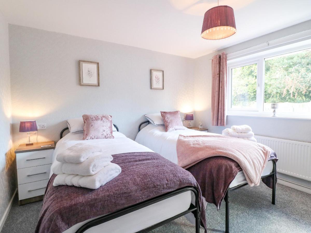 George'S Place Froghall Esterno foto